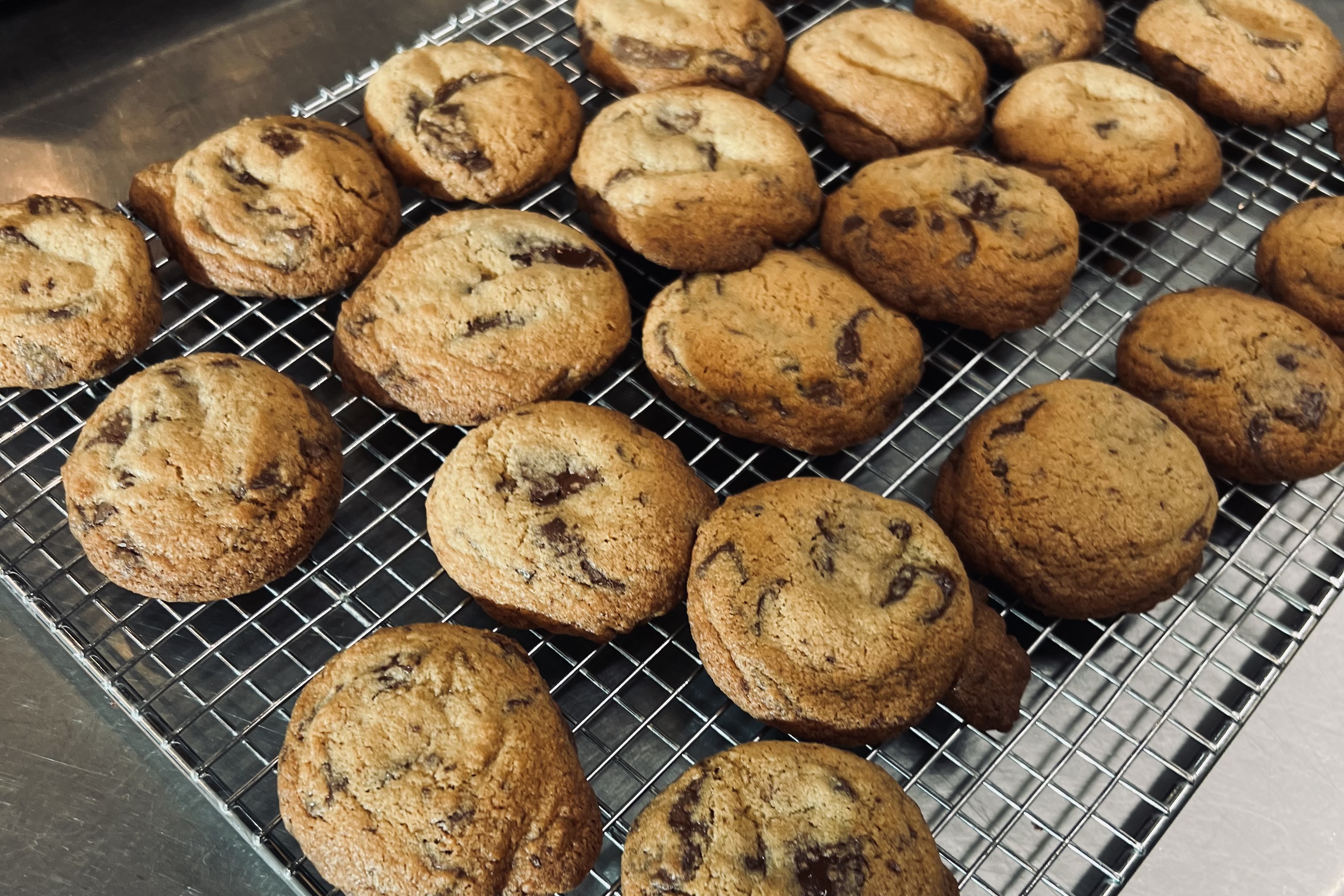 Chocolate chunk cookies with flaky salt